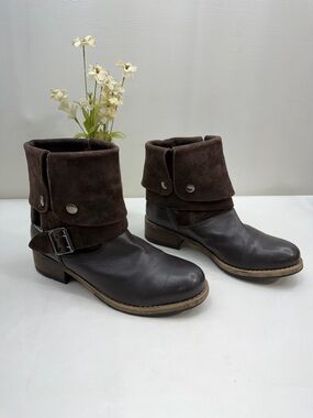 Clark’s ankle boots